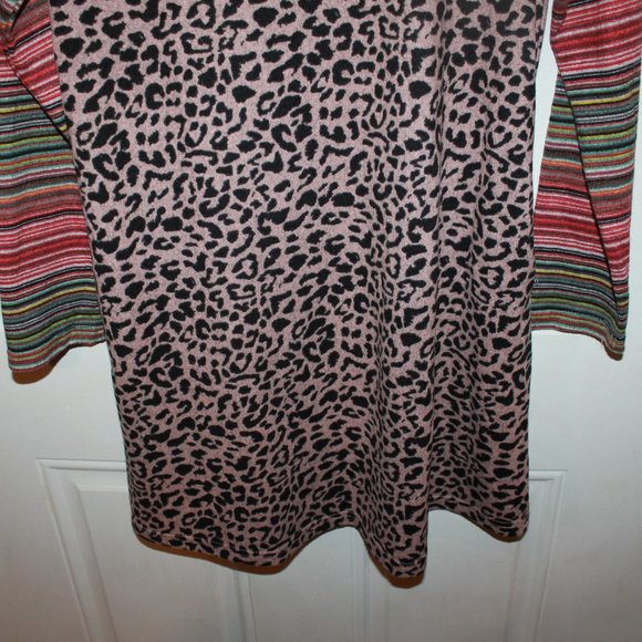 Limited Time Sale: Soft Knit Leopard Long Sleeve Arm Striped Dress Size Small - Picture 4 of 10